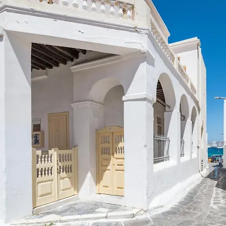 Cambanis Mykonos Town